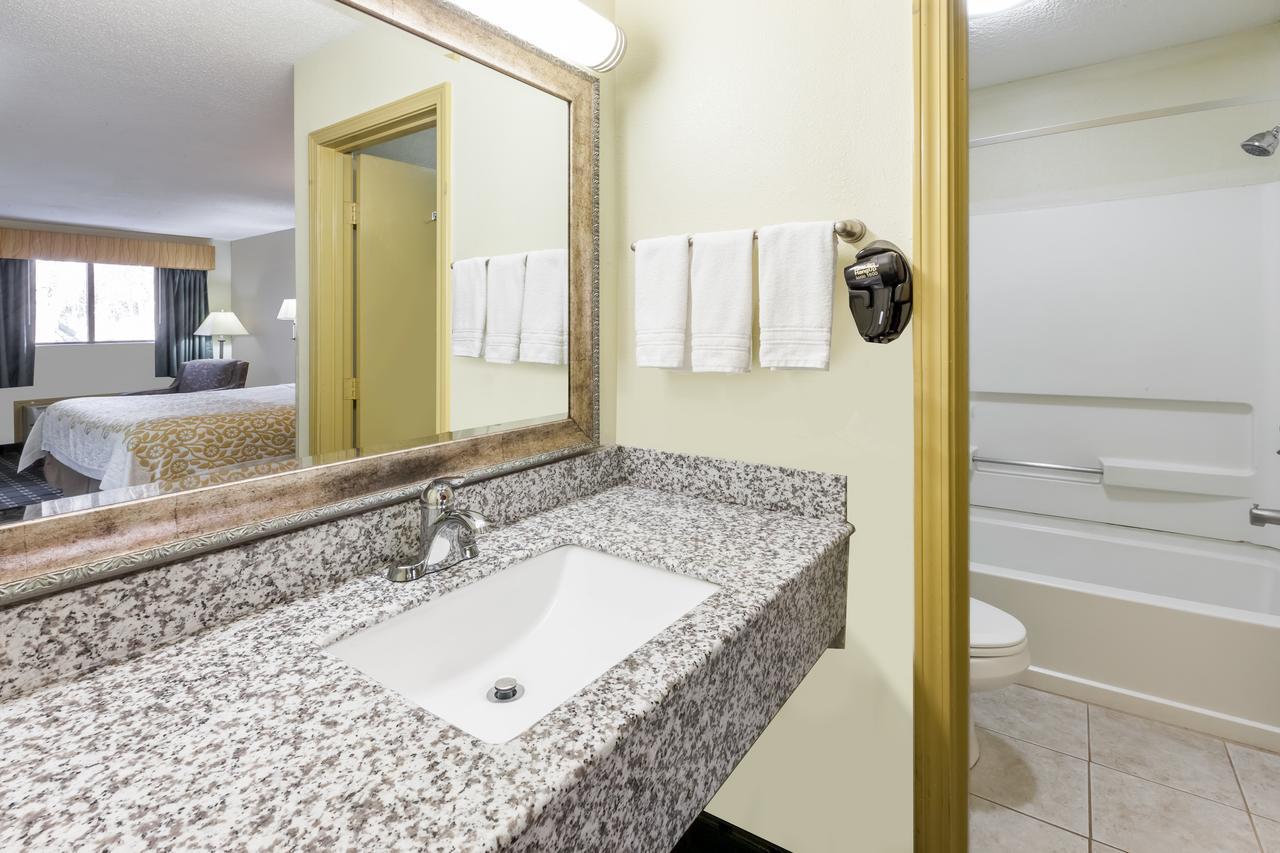Days Inn By Wyndham Kent - Akron Luaran gambar