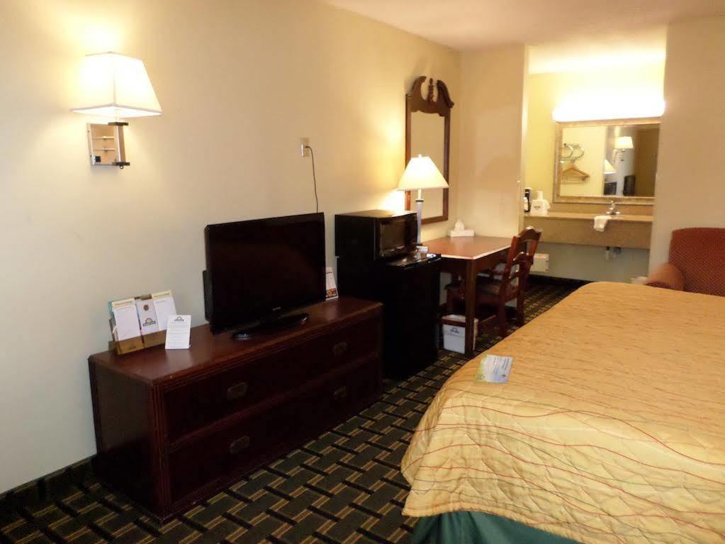 Days Inn By Wyndham Kent - Akron Luaran gambar